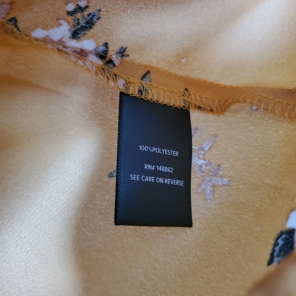 Torrid Mustard floral Blouse - Picture 4 of 5
